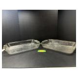 Two Anchor Hocking baking dishes