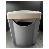 Staples paper shredder