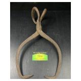 Ice block tongs