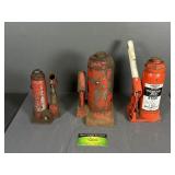 3 Hydraulic Jacks