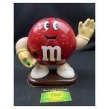 M&Mï¿½s candy dispenser
