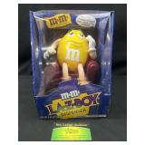 M&Mï¿½s LA-Z-BOY dispenser