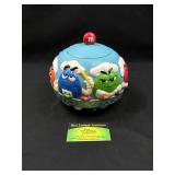 M&Mï¿½s Cookie Jar