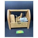 Esquire Footman Shoe Shine