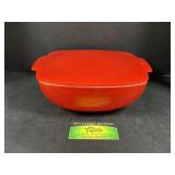 Pyrex A-5 ovenware Red Bake Dish with lid