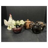 Little ceramic tea pots and more