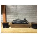 Realistic Turntable with Speakers