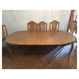Queen Anne Style Dining Table & Chairs