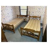 2 Twin Size Beds/Bunk Beds
