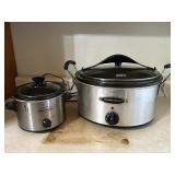 2 Slow Cookers