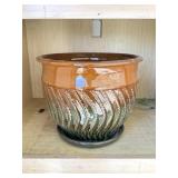 15" Planter (Porcelain?)