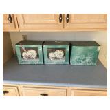 Holly Dinnerware Sets