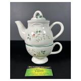 Pfaltzgraff Kettle and cup combo