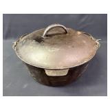Cast iron covered Dutch oven