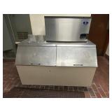 Manitowoc Ice Machine & Ice Storage Bin