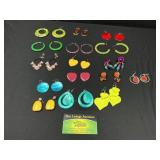 16 Pairs of colorful earrings