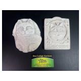 Two cat wall hangings