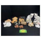 Cat figurines