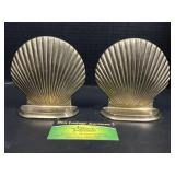 Metal shell bookends
