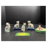 Cat figurines