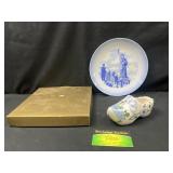 World Wide Art Studios plate and Holland clog