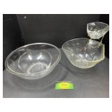 Pyrex glass mixing bowl & chip & dip bowl