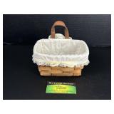 Longaberger Hanging Wall Basket with White Lining