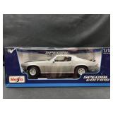 Maisto 1971 Chevrolet Camero Special Edition 1/18