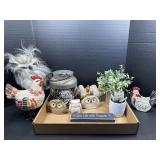 Mixed Farmhouse Decor Lot w/ Owls & Roosters