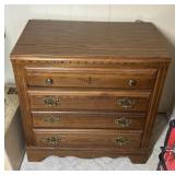 Broyhill 4-Drawer Oak style Chest