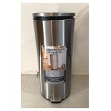 Better Homes & Gardens 7.9 Gallon Step Trash Can