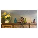 Wine Theme Dï¿½cor w/Glass Bottles & Florals