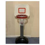 Adjustable Plastic Childrenï¿½s Basketball Hoop
