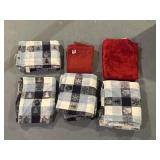 Christmas Tablecloths