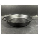 Cast iron Lodge skillet