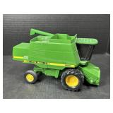 ERTL John Deere 9500 combine