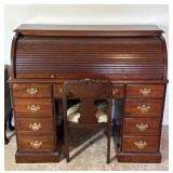 Traditional Roll Top Desk & Chair