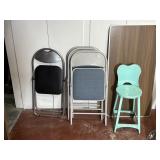 Chairs & 4 Foot Folding Table
