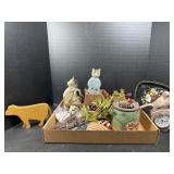 Cat, Cow and bird decor