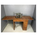 Dressmaster Rotary Sewing Machine and Table