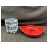 Ceramic pie plate & utensils holder