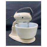 Dormeyer Model 3200 Electric Mixer
