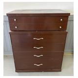 Bassett 5 Drawer Chest