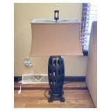 39ï¿½ Metal Base Table Lamp w/ Rectangular Shade