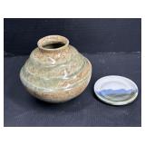 Stoneware vase and Mini plate