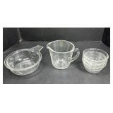 Pyrex Dishes & Measuring Cup