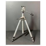 Whitehall Elevator Travelite Tripod