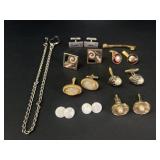 Menï¿½s cufflinks