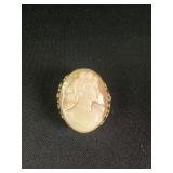 Vintage cameo brooch/pendant
