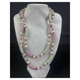 Diva painted ceramic and fake pearl necklace